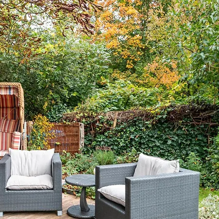 Menschen Meehr Und Wilder Wein *