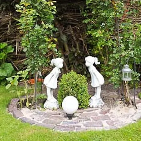 펜션 Menschen Meehr Und Wilder Wein Hohenkirchen (Wangerland)